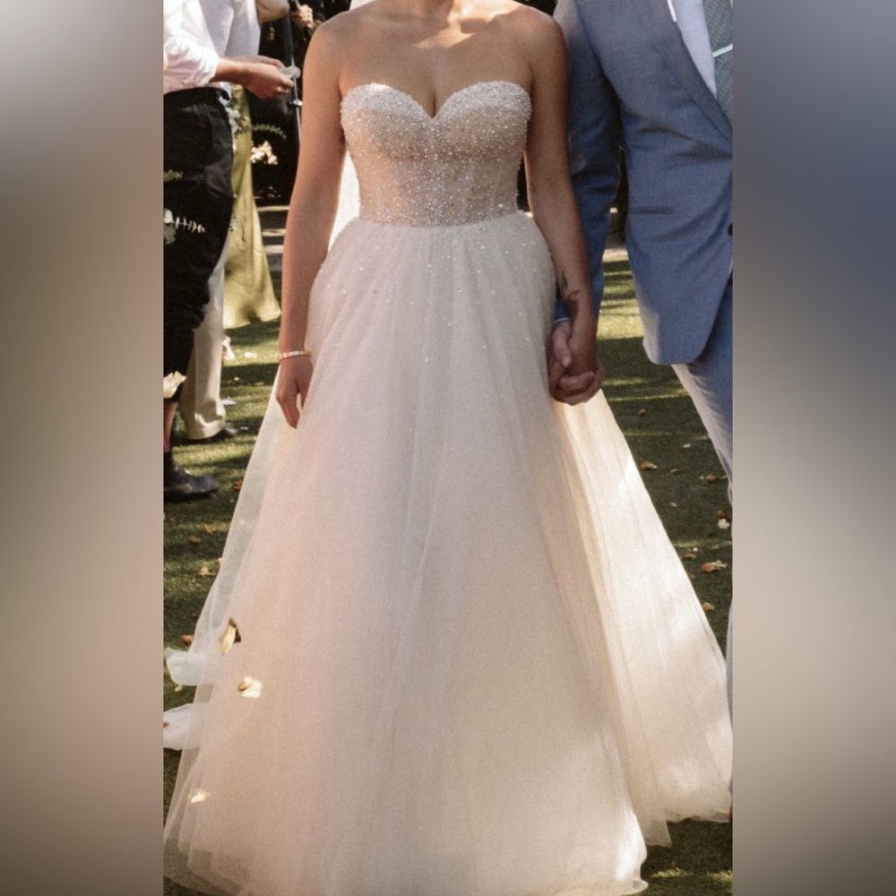 Vera Wang “Marion” wedding dress